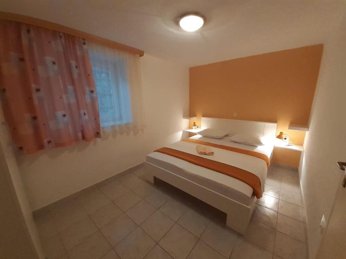 Apartments With A Parking Space Gradac, Makarska - 11332 Gradac  Εξωτερικό φωτογραφία