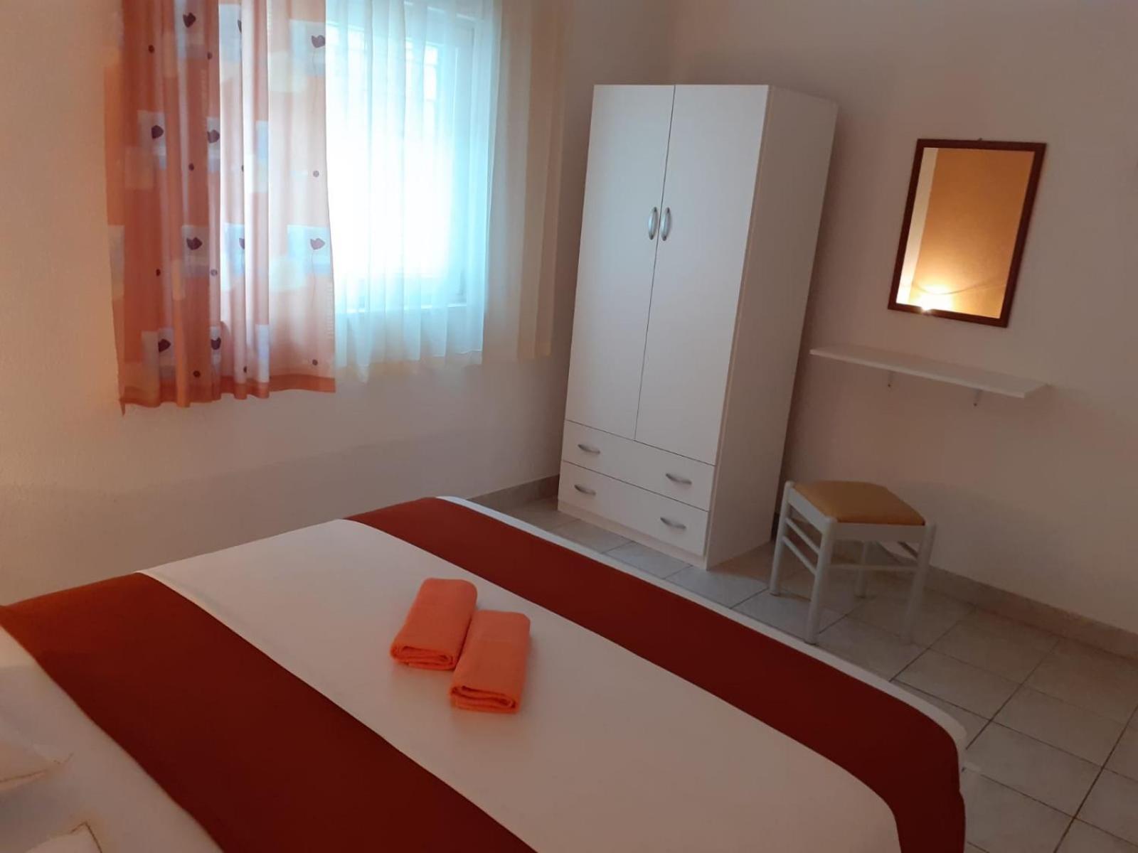 Apartments With A Parking Space Gradac, Makarska - 11332 Gradac  Δωμάτιο φωτογραφία