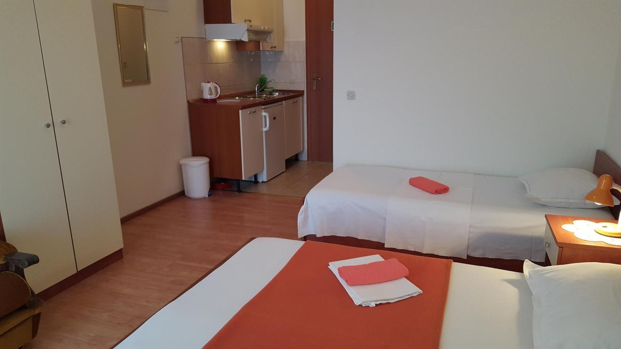 Apartments With A Parking Space Gradac, Makarska - 11332 Gradac  Δωμάτιο φωτογραφία