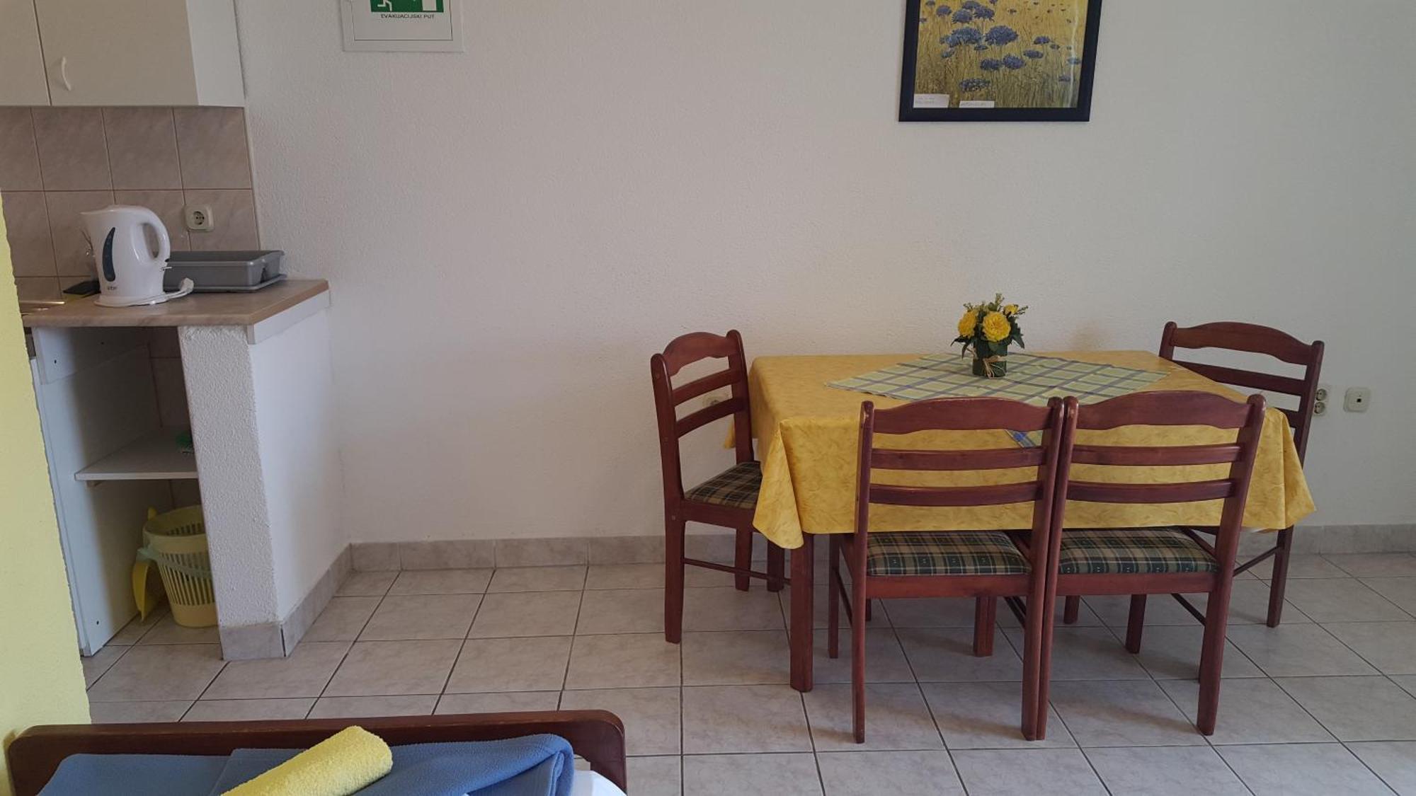 Apartments With A Parking Space Gradac, Makarska - 11332 Gradac  Δωμάτιο φωτογραφία